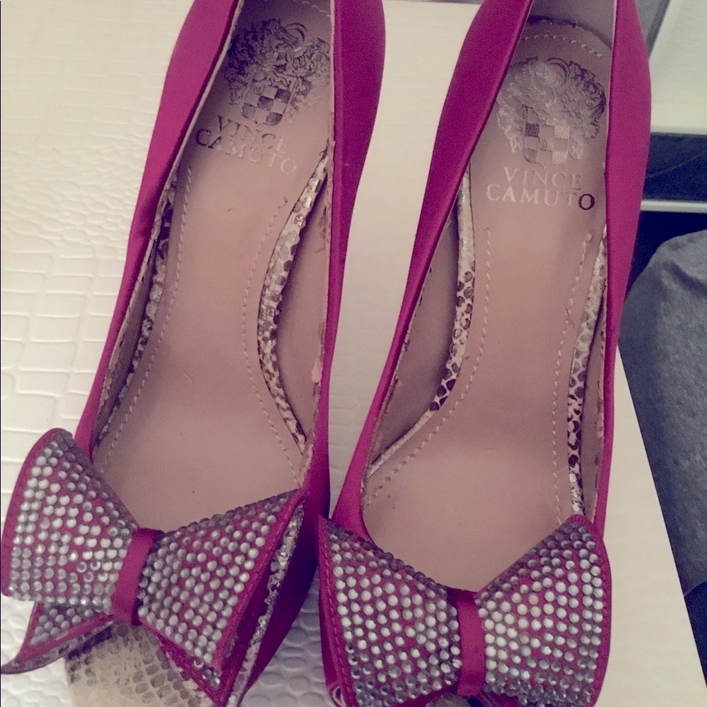 Vince camuto size 7 purple platforms